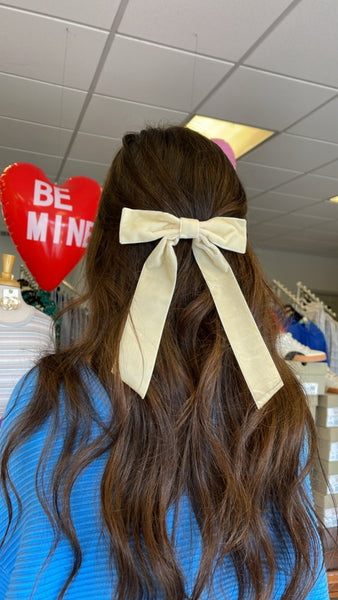 VELVET BOW HAIR CLIP