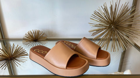 DEMI PLATFORM SLIDES-CAMEL