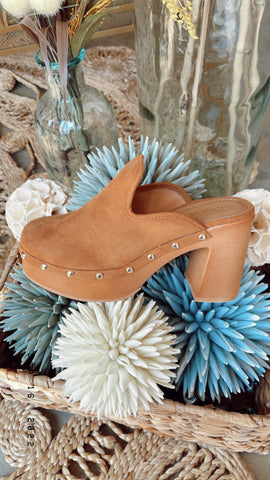 BOHO CLOGS