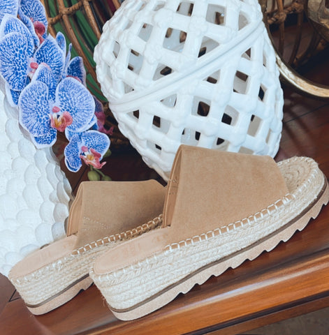 THE ARLINGTON ESPADRILLES- ALMOND